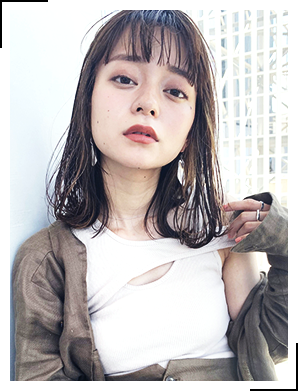 Recommend Style 縦幅が出るようにおでこに空間を作る。パーマをかける場合は、リップラインからかけ、なるべくボリュームは出さない。